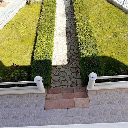 Vila Shuka Sarande Luaran gambar