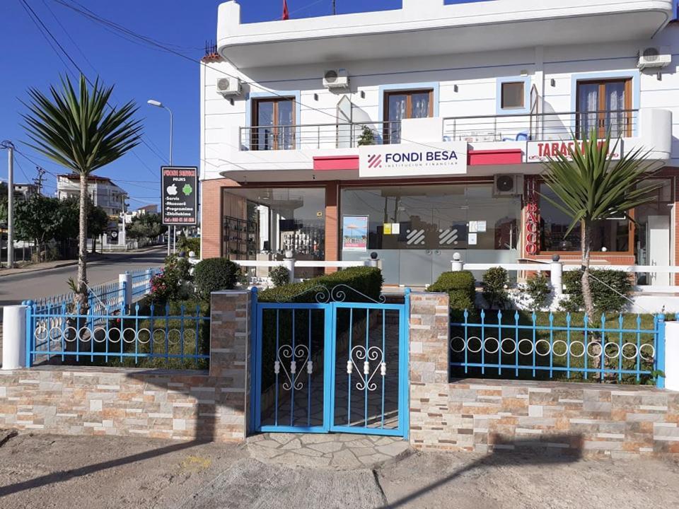 Vila Shuka Sarande Luaran gambar