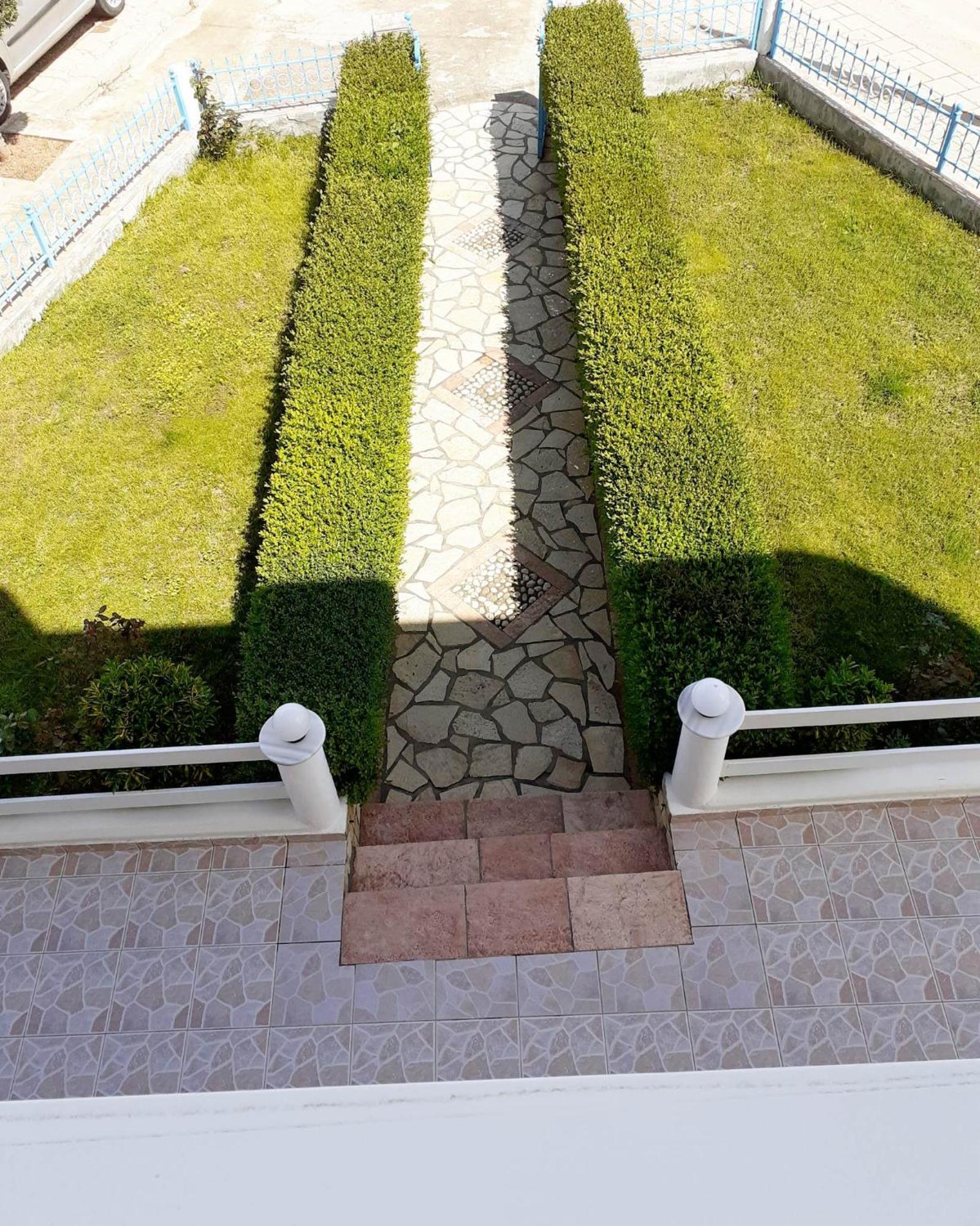 Vila Shuka Sarande Luaran gambar